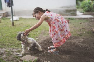 Five Benefits of Pets for Children 